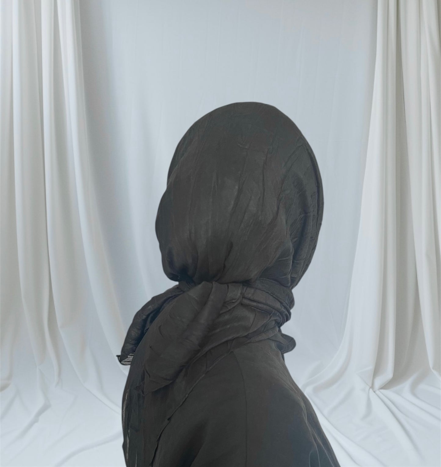Plisse Black Edition Square Hijab
