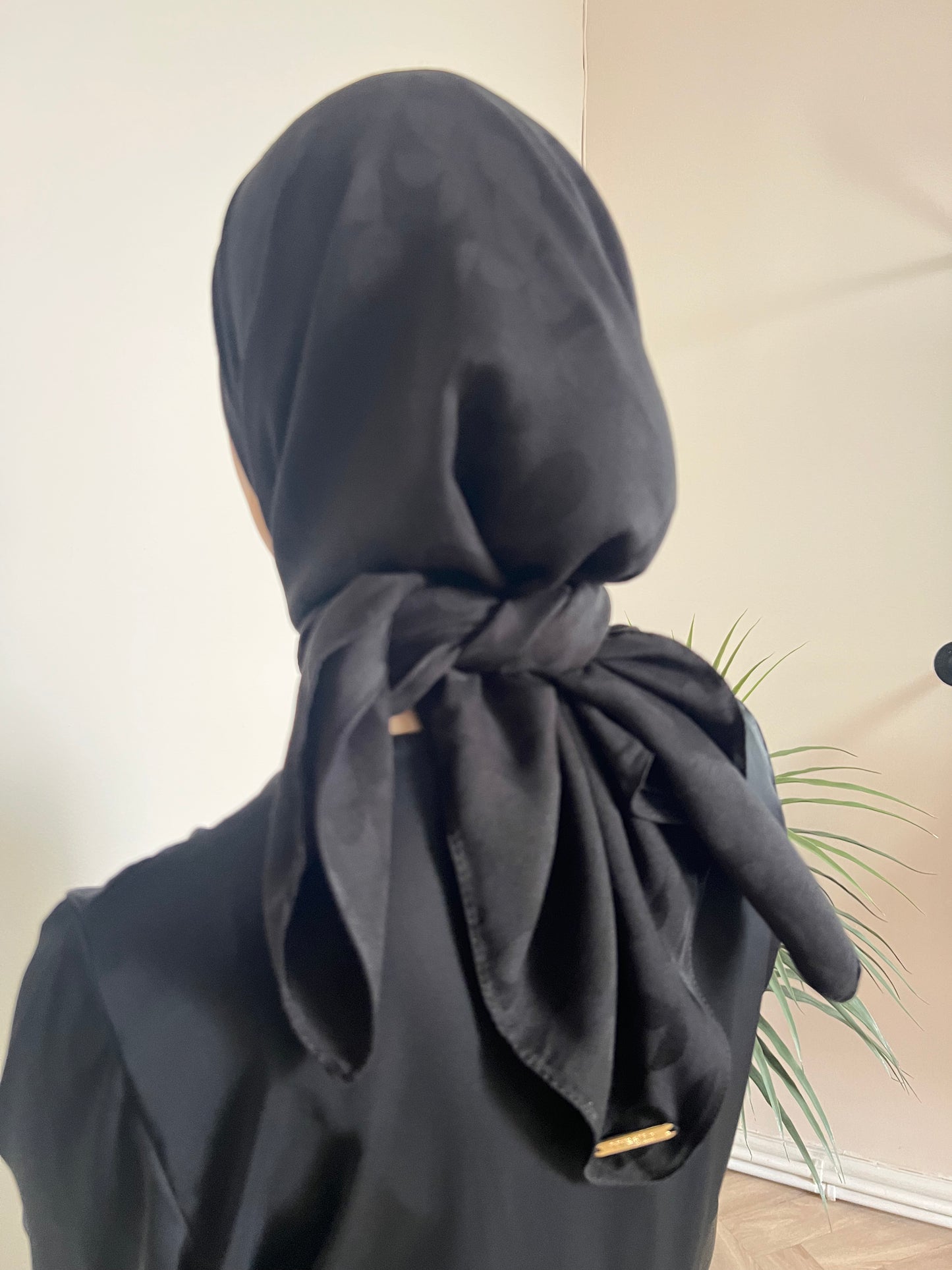 Perla Jaquard kare tesettür