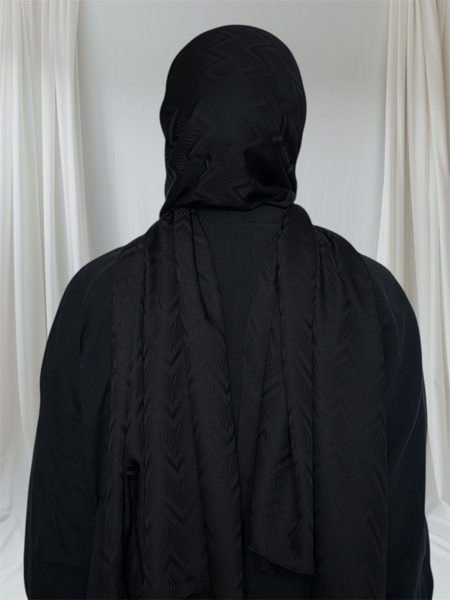 Zig Zag Cotton Long Hijab Black Edition