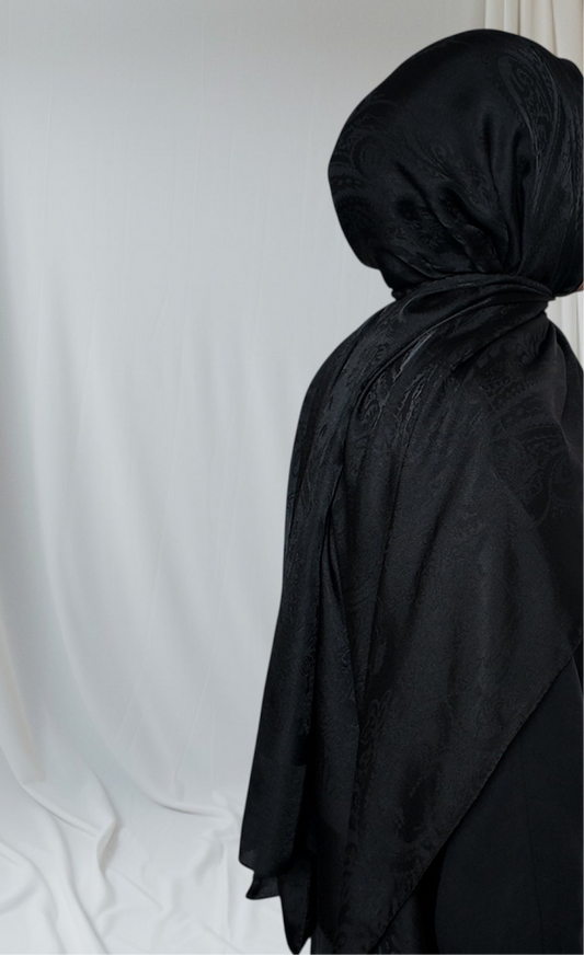 Paisley Black Edition Long Hijab